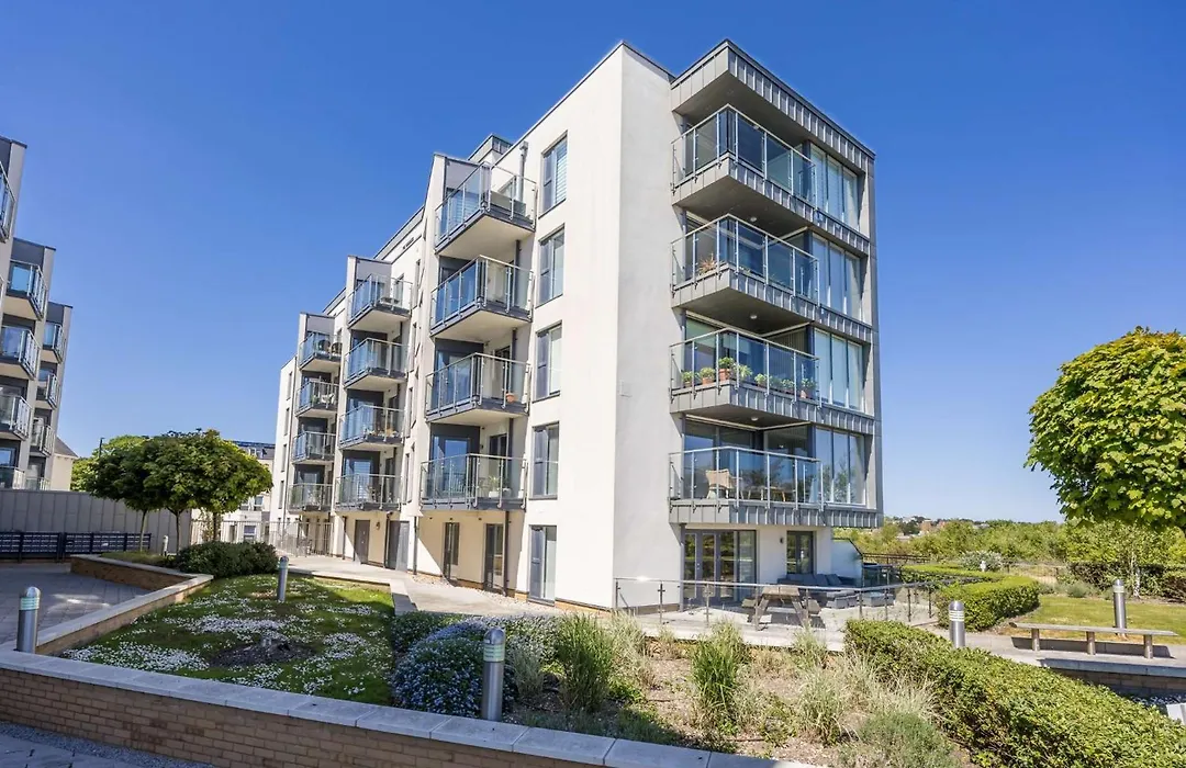 Sea Breeze - Close To Bournemouth Beach And Seafront-1